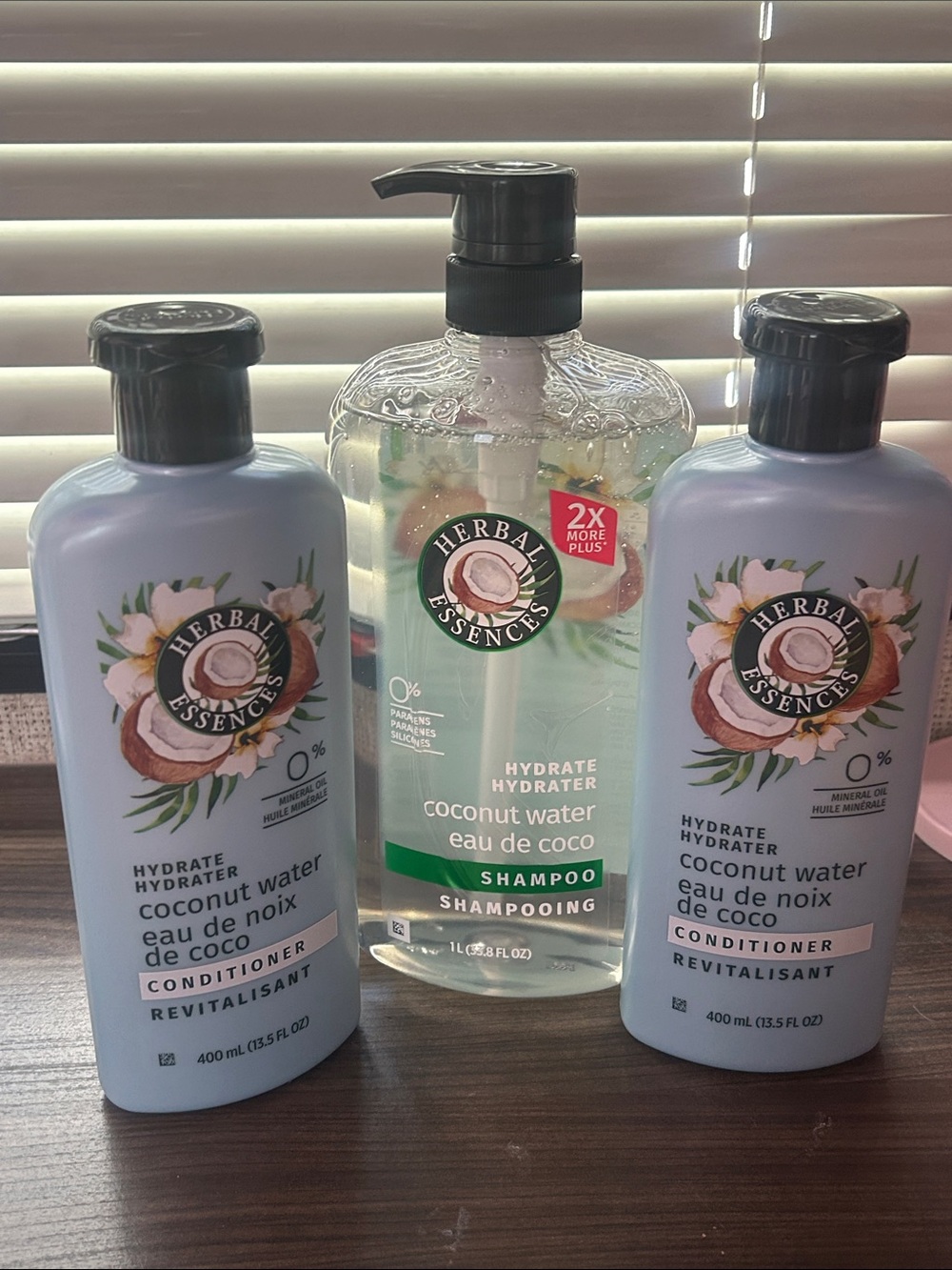Coconut Water Hydrate Shampoo & Conditioner Set - Clear & Light Purple